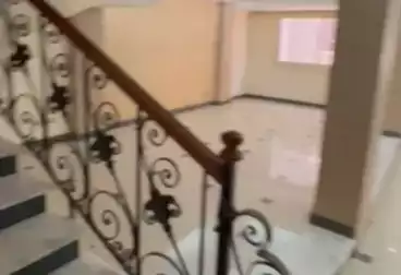 دوبلكس إداري للإيجار - 3 غرف - بالدور 4