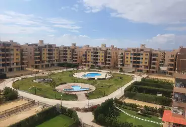 دوبلكس بحديقة للبيع - 4 غرف - بالدور 0