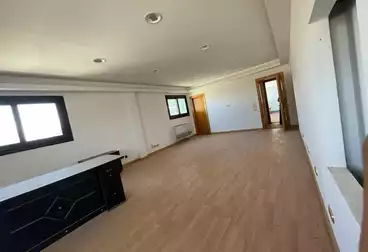 Administrative For rent - 5 rooms - floor 6