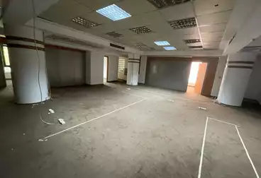 إداري للإيجار - 12 غرف