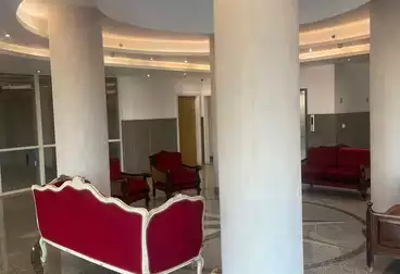 مستشفى للبيع - 10 غرف - بالدور 1
