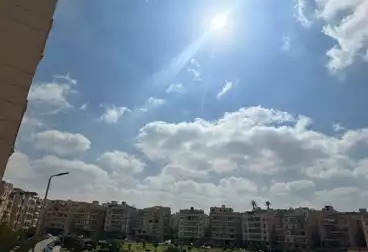 دوبلكس بحديقة للبيع - 4 غرف - بالدور 0