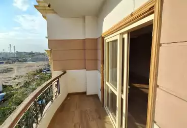 Apartments For sale - 4 rooms - floor 2