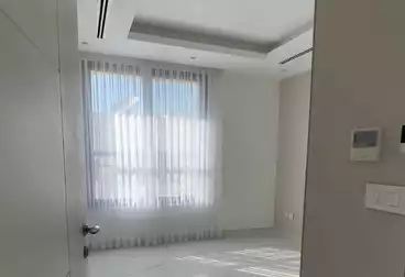 Apartments For sale - 3 rooms - floor 1