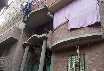 Building For sale - 4 rooms