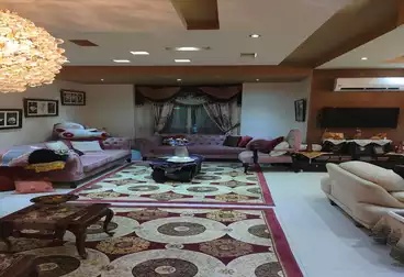 شقق للبيع - 3 غرف - بالدور 1