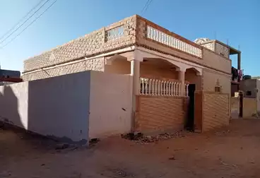 House / Home For sale - 3 rooms