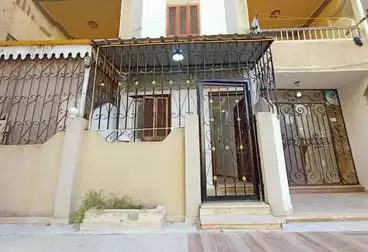 ستوديو للبيع - 1 غرف - بالدور 0