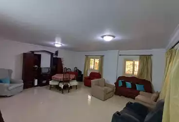 شقة بحديقة للبيع