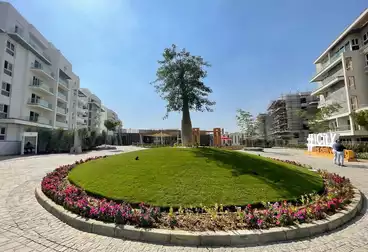Apartment with Garden For sale - 2 rooms - floor 1