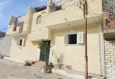 House / Home For sale - 4 rooms
