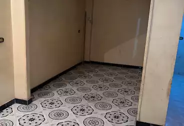 House / Home For sale - 4 rooms