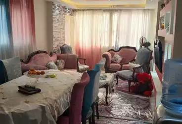 شقق للبيع - 3 غرف - بالدور 8