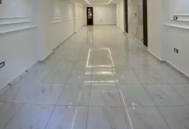 Apartments For sale - 3 rooms - floor 1