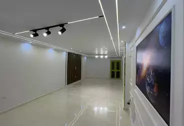 Apartments For sale - 3 rooms - floor 10