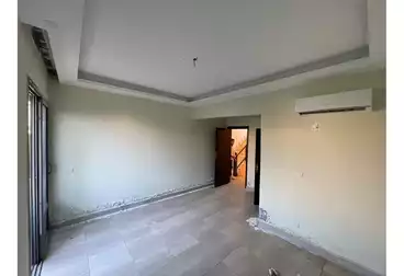 Town House For sale - 4 rooms