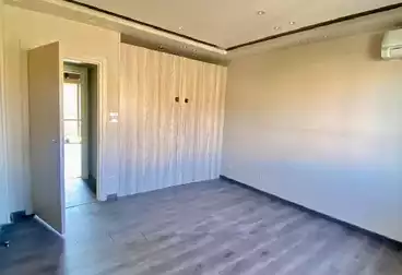undefined undefined - 2 rooms - floor 2