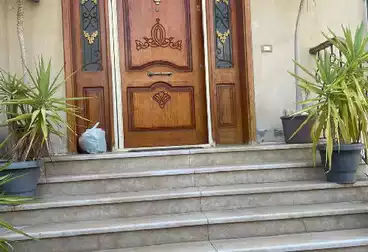 توين هاوس للبيع - 6 غرف