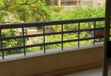 Apartments For sale - 3 rooms - floor 1