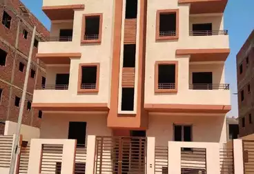 Apartment with Garden For sale - 3 rooms - floor 0