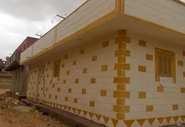 Building For sale - 3 rooms
