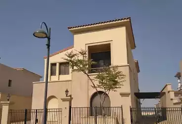 فيلا منفصلة للبيع - 5 غرف