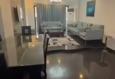 Furnished Apartment For sale - 3 rooms - floor 11