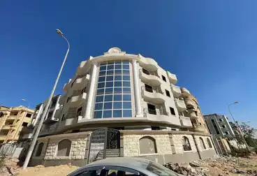 شقق للبيع - 5 غرف - بالدور 1