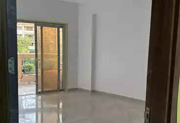 Apartments For sale - 3 rooms - floor 1