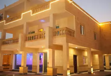 فلل للبيع - 6 غرف