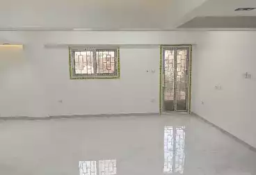 Apartments For sale - 3 rooms - floor 1