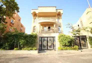 Separate Villa For sale - 6 rooms
