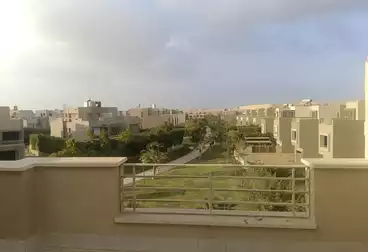 تاون هاوس للبيع - 4 غرف - بالدور 1