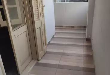 Apartments For sale - 4 rooms - floor 4
