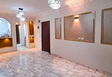 Apartments For sale - 2 rooms - floor 1
