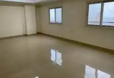 Apartments For rent - 3 rooms - floor 8