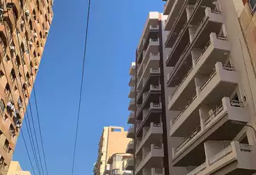 شقق للبيع - 4 غرف - بالدور 9