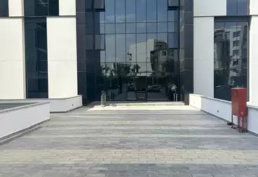 مقر إداري للإيجار - 2 غرف - بالدور 0