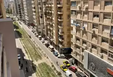 Apartments For rent - 3 rooms - floor 4
