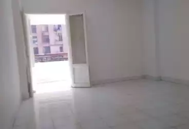 Apartments For sale - 4 rooms - floor 1