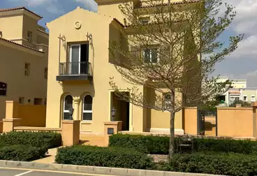 Villas For sale - 4 rooms