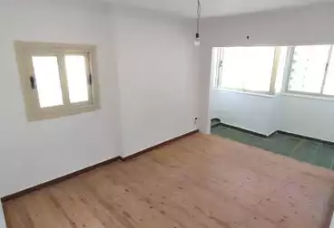Apartments For sale - 2 rooms - floor 11