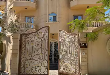 Villas For sale - 5 rooms