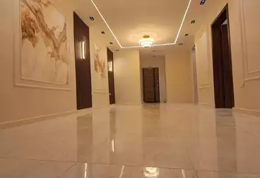 روف للبيع - 2 غرف - بالدور 8