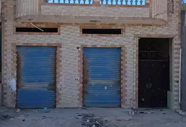 Building For sale - 4 rooms