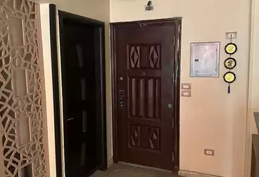Apartments For sale - 3 rooms - floor 1