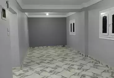 شقة بحديقة للإيجار - 2 غرف - بالدور 1