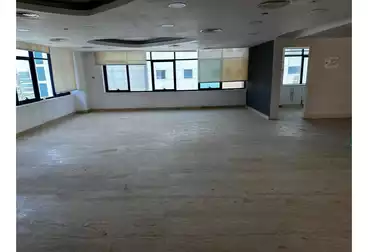 Offices For rent - 9 rooms - floor 0