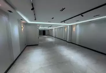 Apartments For sale - 4 rooms - floor 1