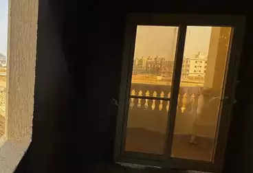 Apartments For sale - 4 rooms - floor 1